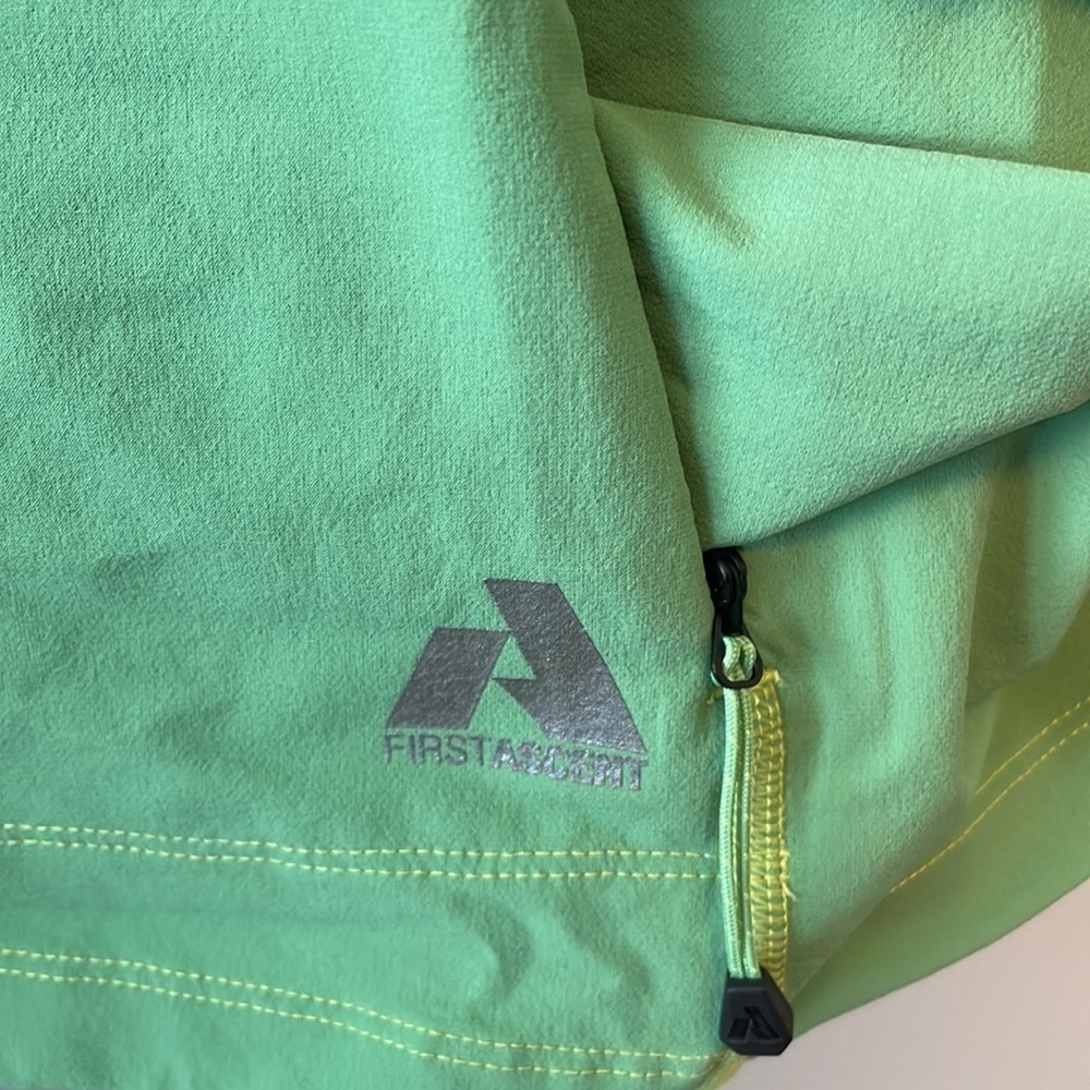 Wind  jacket - Picture 3 of 4